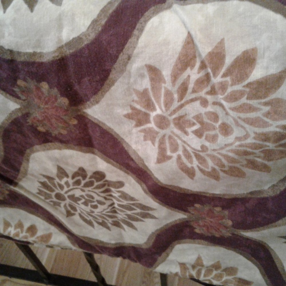 Pottery Barn Duvet  King Medallion Floral, shams - Picture 4 of 4